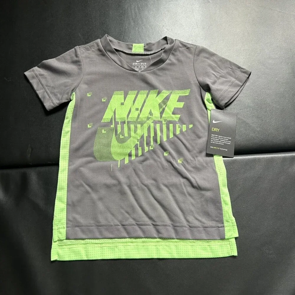 NWT Nike Jogger & Tee Set Boys Size 4